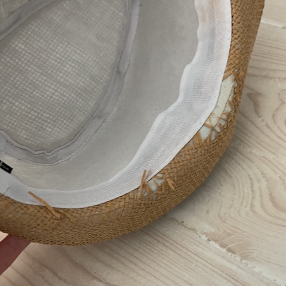 Free with purchase-Hat - Picture 7 of 10